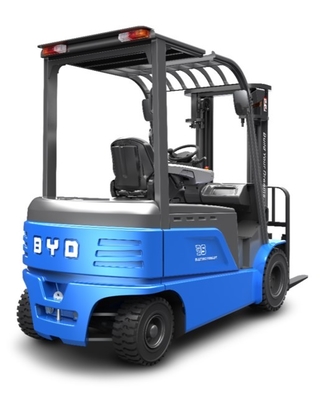 Fabriqué en Chine, le chariot élévateur électrique pur à quatre pivots de BYD pèse 3,0-3,5 tonnes