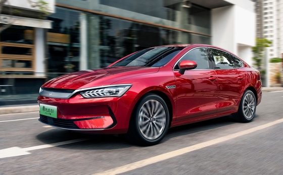 La berline familiale électrique la plus vendue de BYD, Qin plus EV, a une autonomie de 500KM.