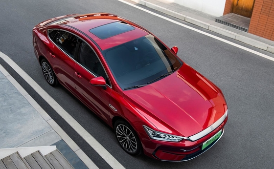 La berline familiale électrique la plus vendue de BYD, Qin plus EV, a une autonomie de 500KM.