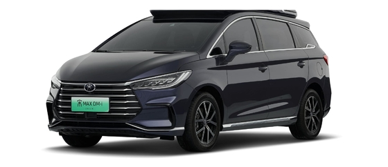 La voiture hybride à 6 places de BYD, Max Dmi