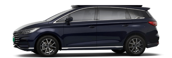 La voiture hybride à 6 places de BYD, Max Dmi