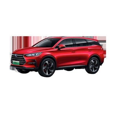 Le grand SUV hybride de BYD, Tang Dmi, est venu pour la perturbation.